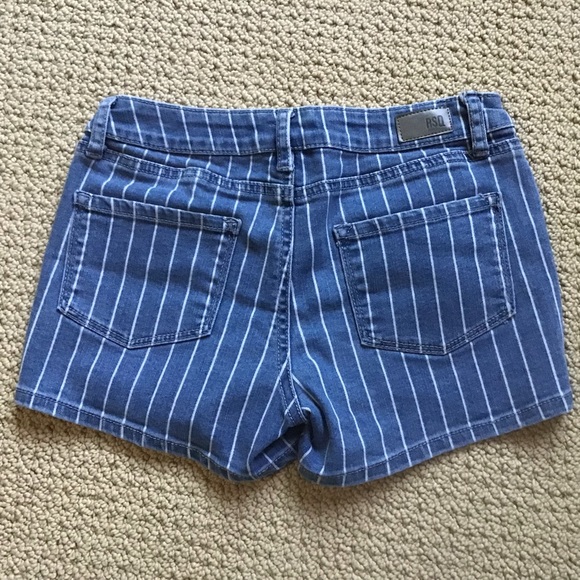 Girl’s Jean Shorts Size 12 - Picture 2 of 3